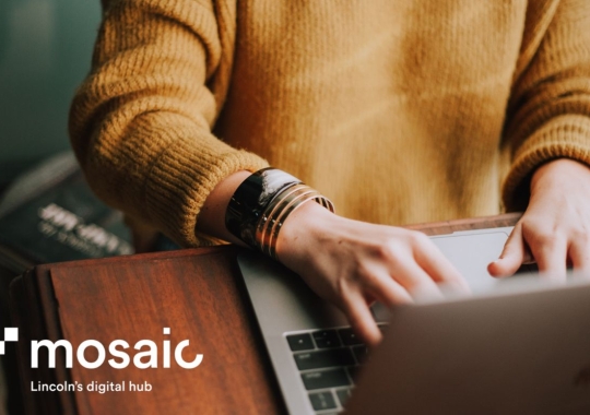 Understanding the Differences: Lounge & Hot Desk Membership vs. Dedicated Desks at Mosaic Lincoln